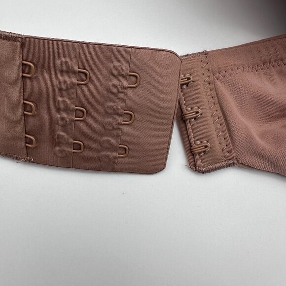 SKIMS Women's Smoothing Intimates Full Coverage Lightly Lined Bra, Sienna Color - Picture 8 of 15